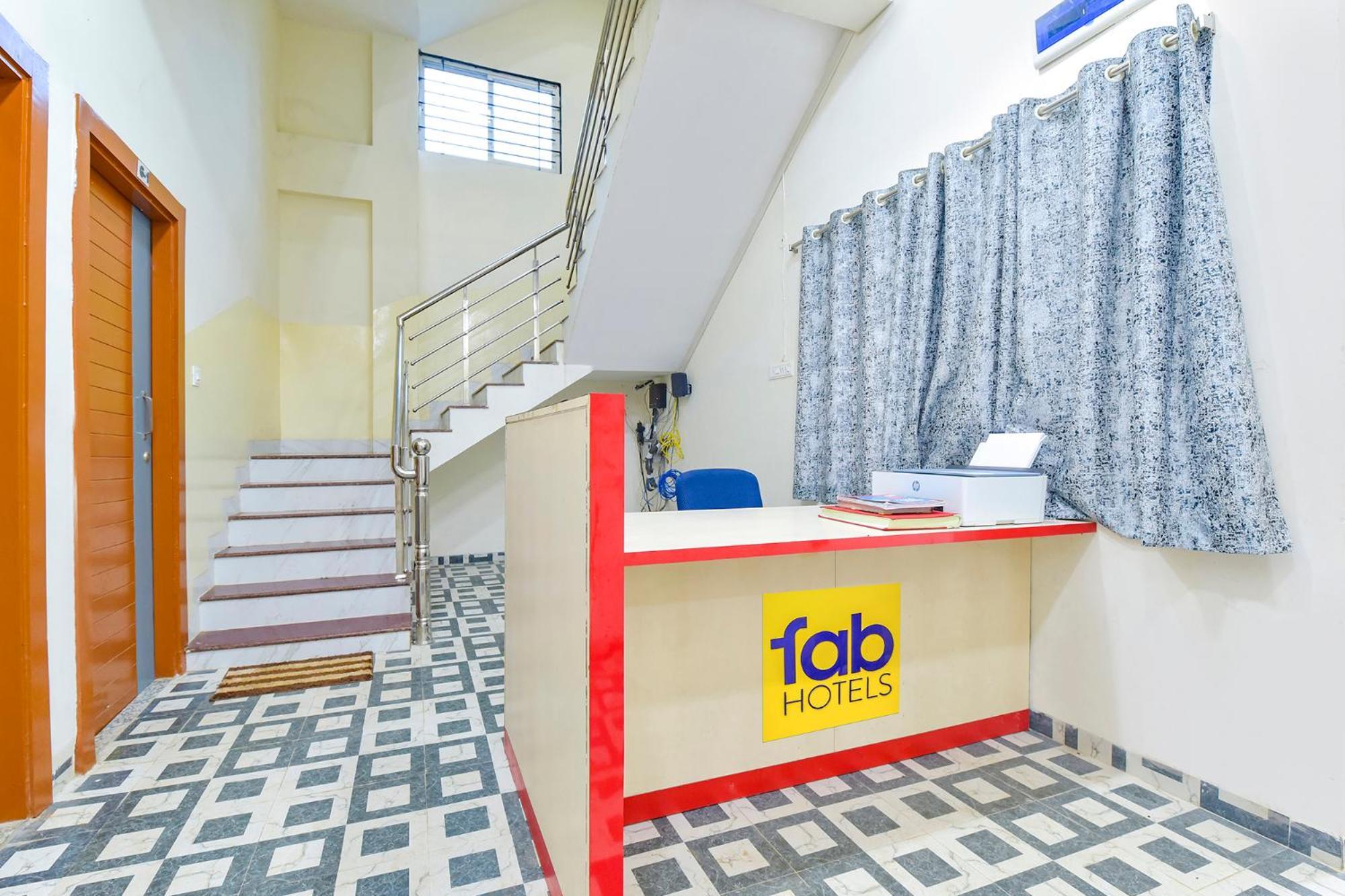 Fabhotel Grand Embassy Indore Bagian luar foto
