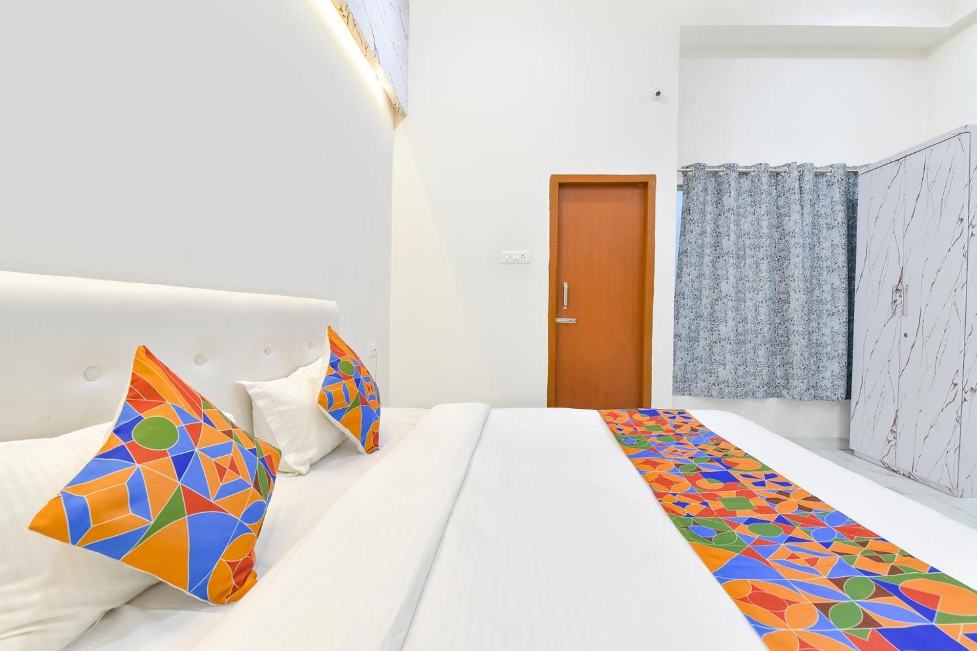 Fabhotel Grand Embassy Indore Bagian luar foto