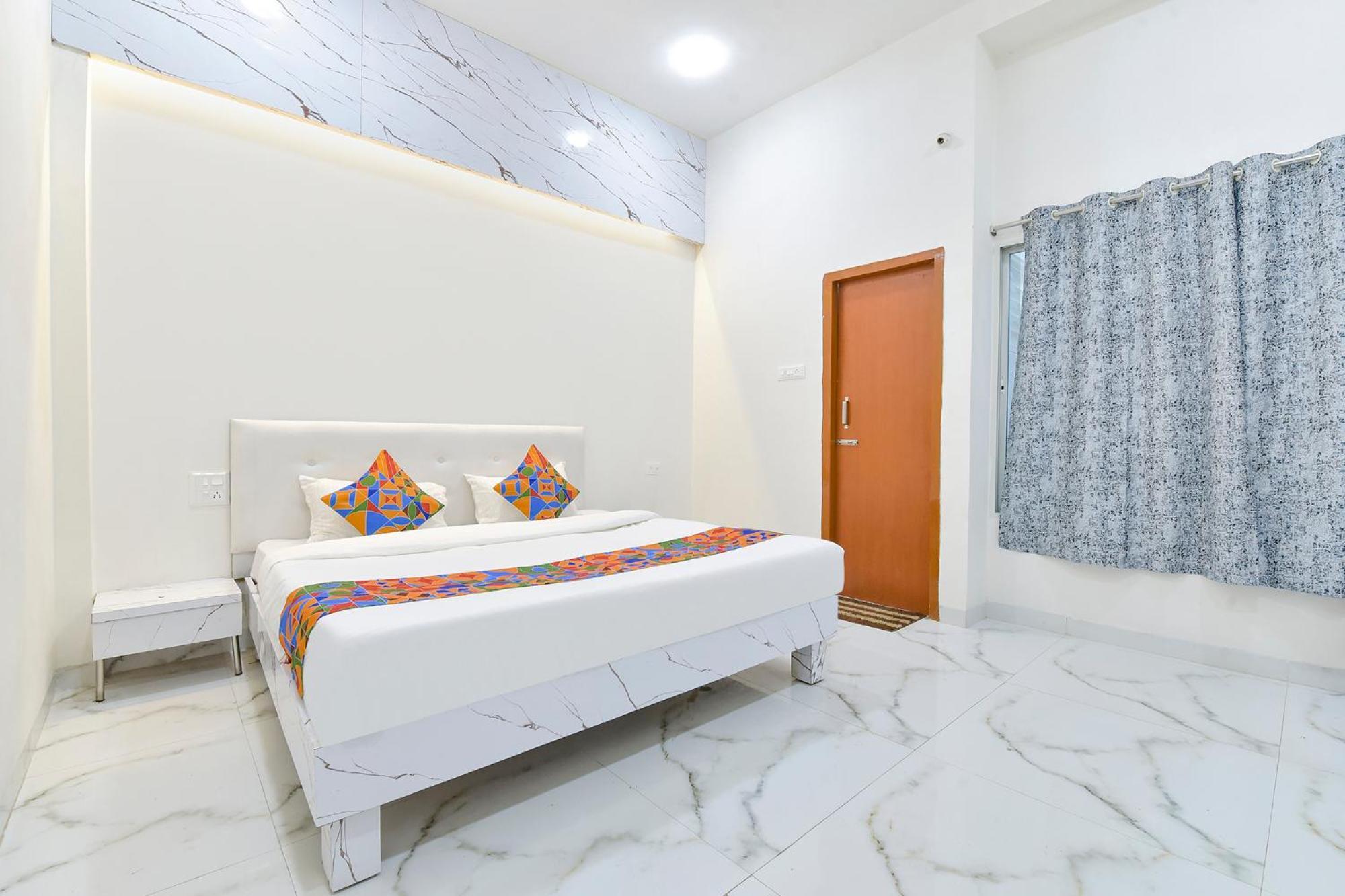 Fabhotel Grand Embassy Indore Bagian luar foto
