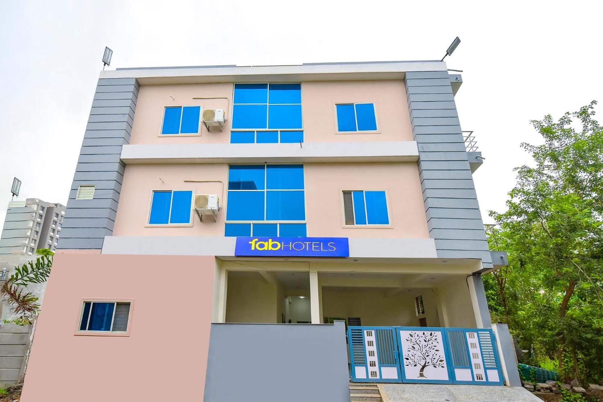Fabhotel Grand Embassy Indore Bagian luar foto